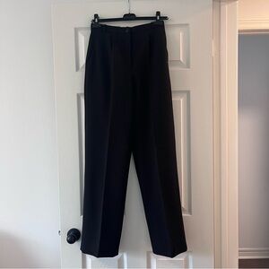 Nygard black pants, size 6, excellent condition.